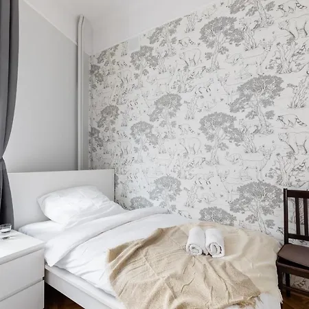 P&o Serviced Plac Konstytucji * Βαρσοβία