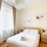 P&o Serviced Plac Konstytucji Apartmán *